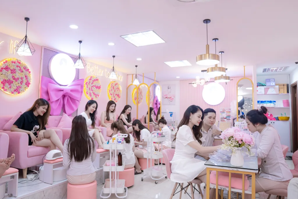 không gian làm nail tại Enbi Bảo Bảo