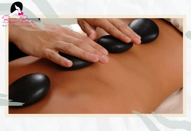Massage đá nóng